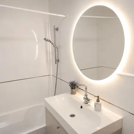 Apartment Refugio Ondas - Downtown - Pool - Garage Olhao